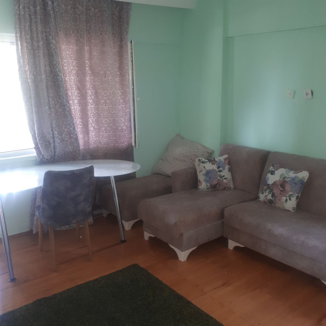 ERDEMLERDEN EVKA 3 DE EŞYALI 1 ODA 1 SALON YÜKSEK GİRİŞ