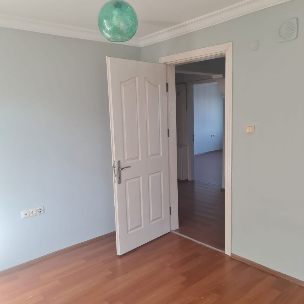 ERDEMLERDEN EVKA 3 DE SATILIK DAİRE MANZARALI BAKIMLI