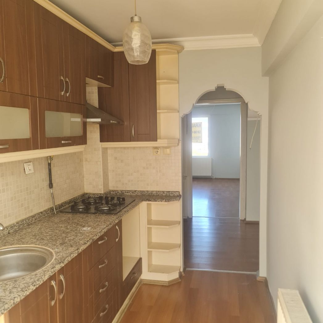 ERDEMLERDEN EVKA 3 DE SATILIK DAİRE MANZARALI BAKIMLI