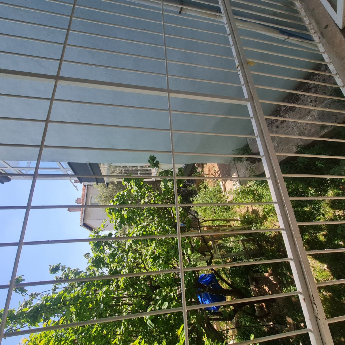 ERDEMLERDEN EVKA 3 DE GİRİŞ KAT 2 ODA 1 SALON