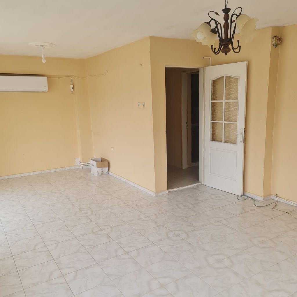 ERDEMLERDEN İZYUVADA 3+1 MAKRO SENTİRE YAKIN NECMİYE BİLGİN İLKÖGRETİM OKULUNUN ALTINDA