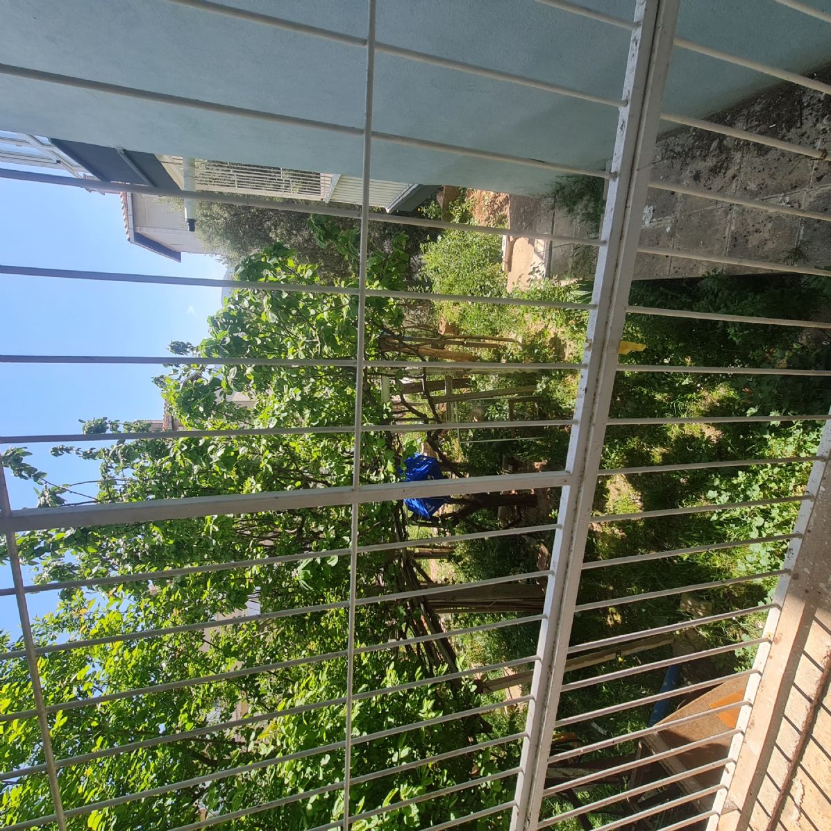 ERDEMLERDEN EVKA 3 DE GİRİŞ KAT 2 ODA 1 SALON