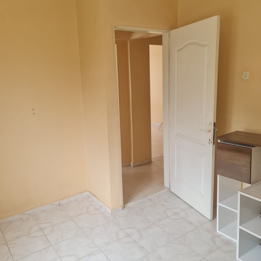 ERDEMLERDEN İZYUVADA 3+1 MAKRO SENTİRE YAKIN NECMİYE BİLGİN İLKÖGRETİM OKULUNUN ALTINDA