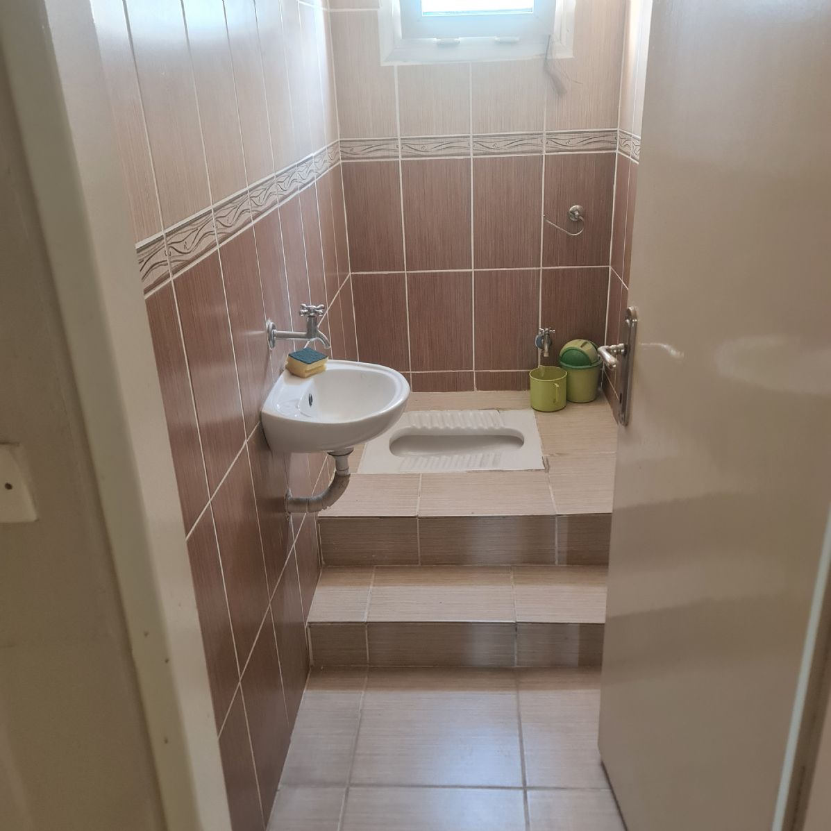 ERDEMLERDEN EVKA 3 DE FULL EŞYALI ARA KAT BAKIMLI MANZARALI 3+1DAİRE
