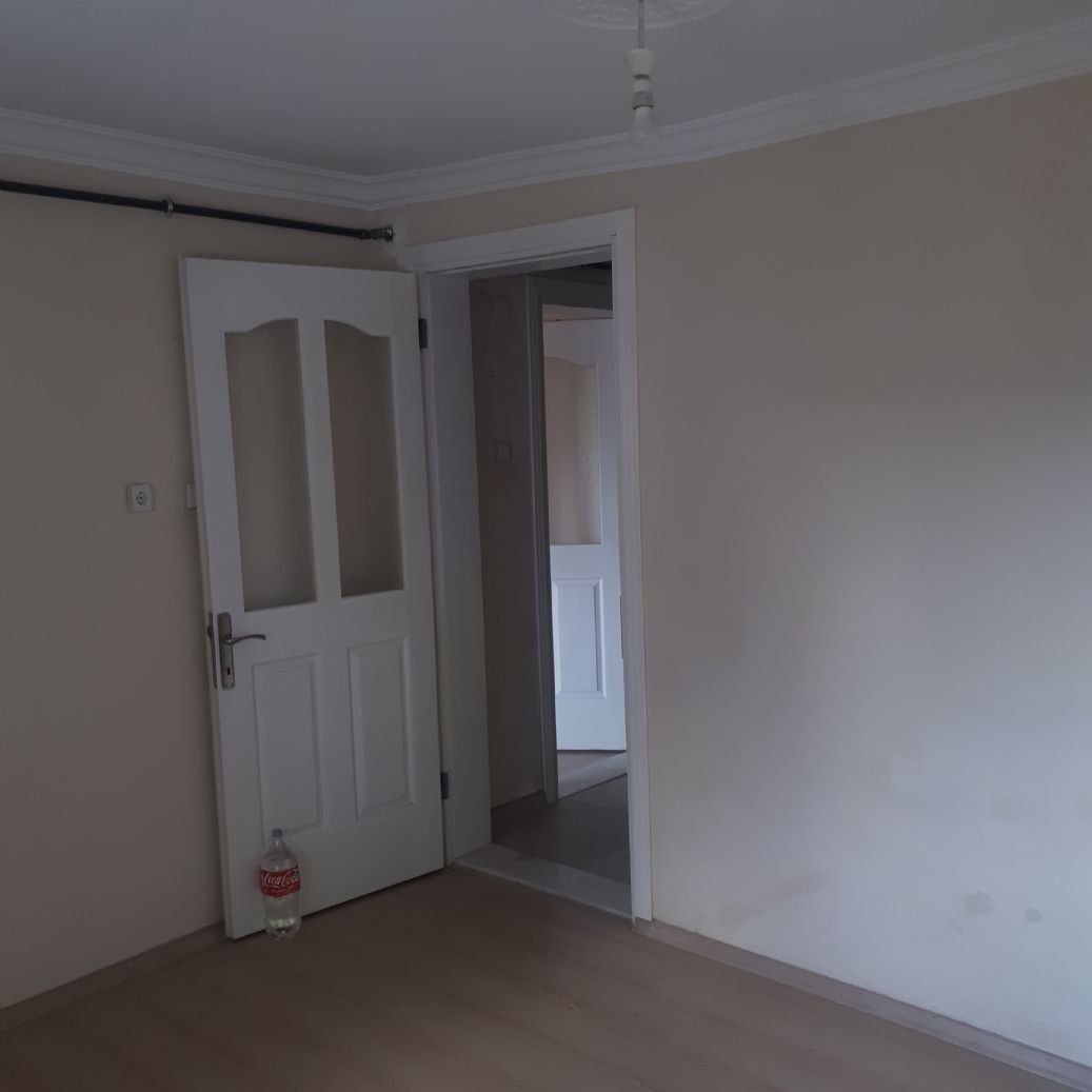 ERDEMLERDEN NALDÖKENDE YÜKSEK GİRİŞ BEKARA YADA ÖGRENCİYE DAİRE