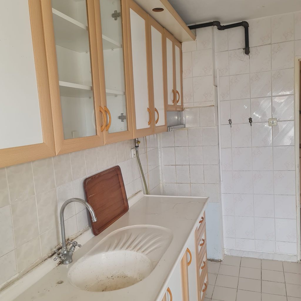 ERDEMLERDEN İZYUVADA 3+1 MAKRO SENTİRE YAKIN NECMİYE BİLGİN İLKÖGRETİM OKULUNUN ALTINDA