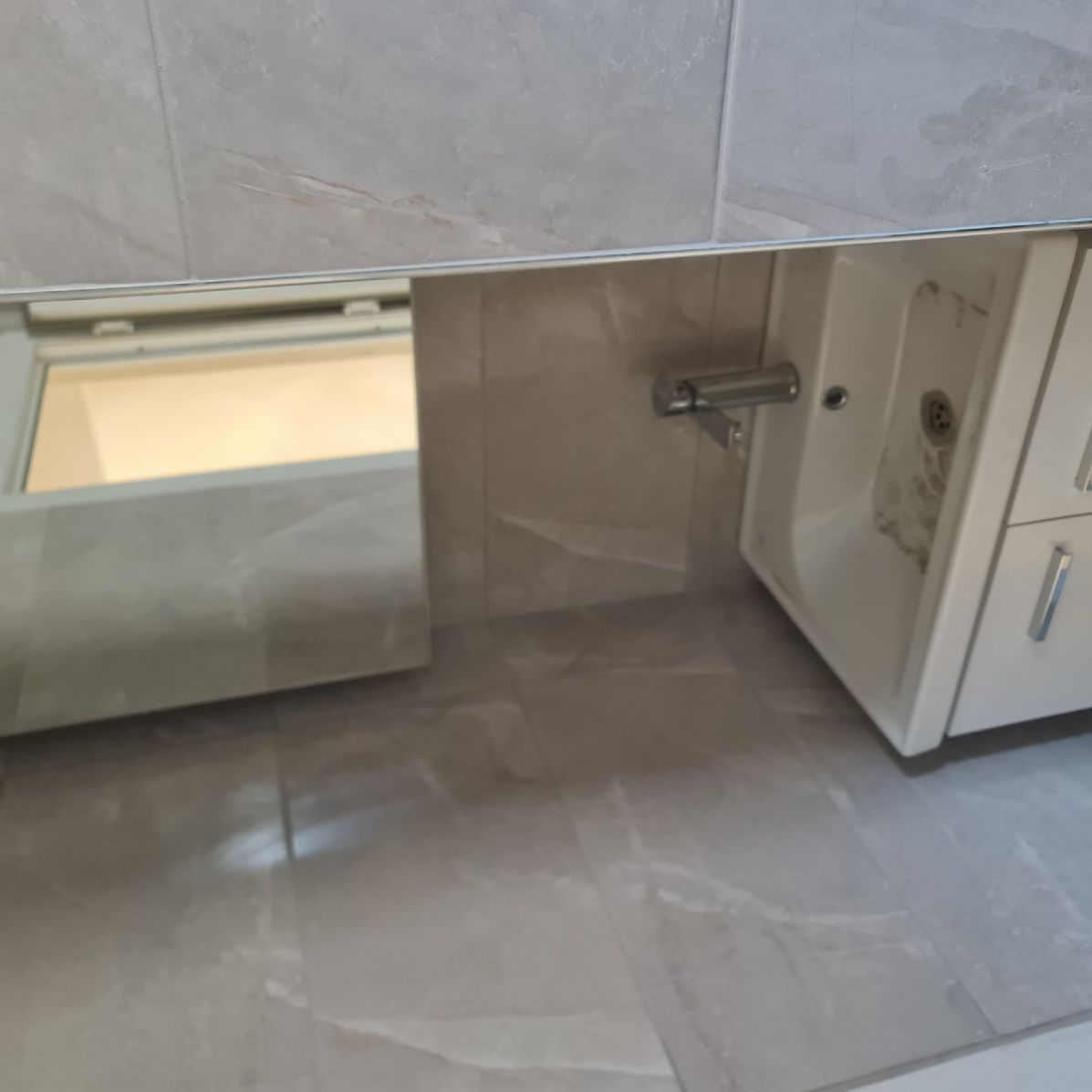 ERDEMLERDEN EVKA 3 DE ARA KAT BAKIMLI MANZARALI DOGALGAZLI DAİRE