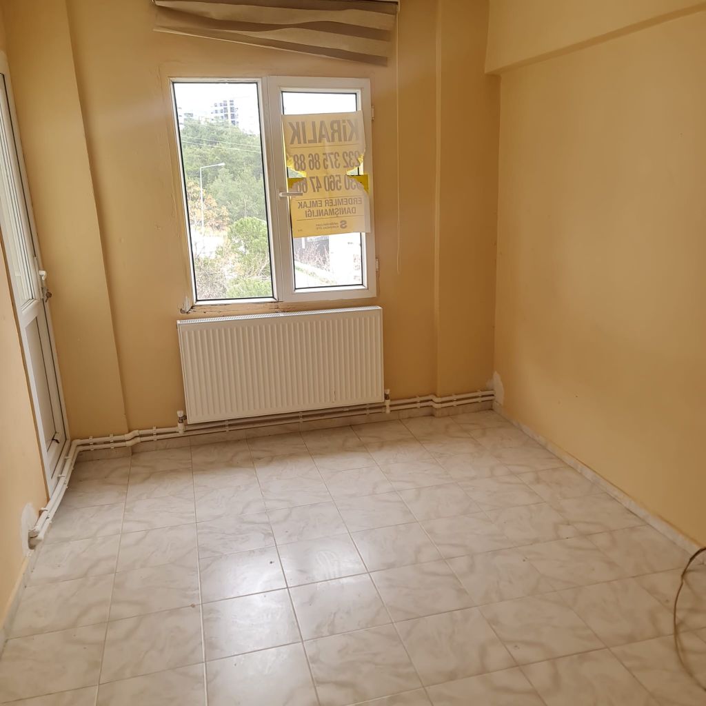 ERDEMLERDEN İZYUVADA 3+1 MAKRO SENTİRE YAKIN NECMİYE BİLGİN İLKÖGRETİM OKULUNUN ALTINDA