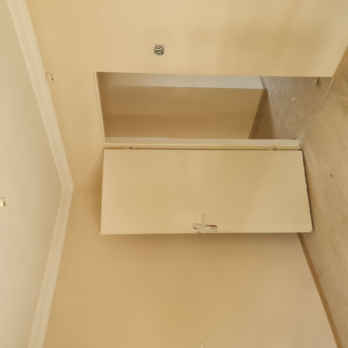 ERDEMLERDEN EVKA 3 DE ARA KAT BAKIMLI MANZARALI DOGALGAZLI DAİRE